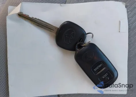 2004 Toyota Highlander V6 from USA, damaged, VIN JTEEP21A340064636